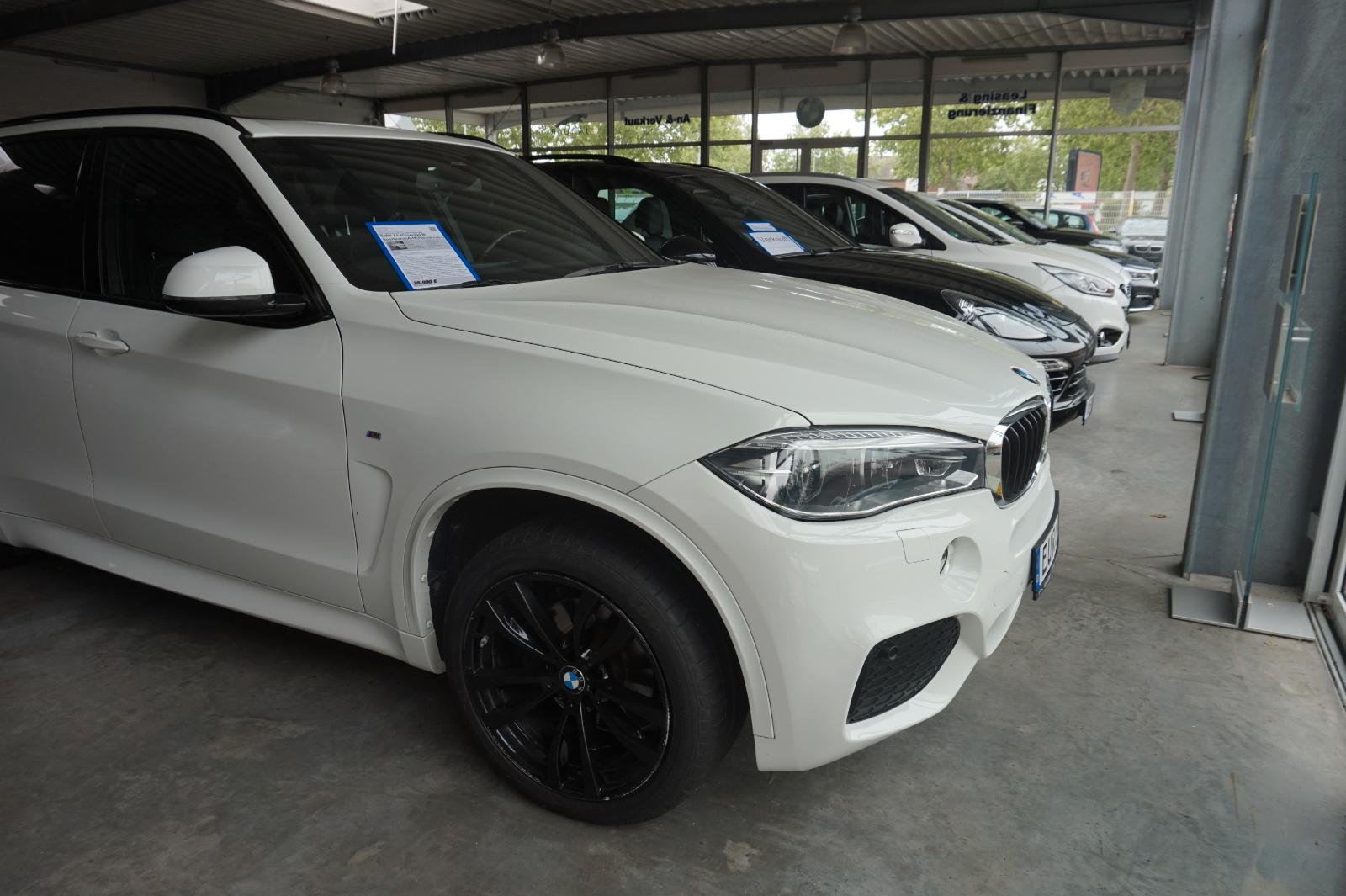 showroom-image-bottom