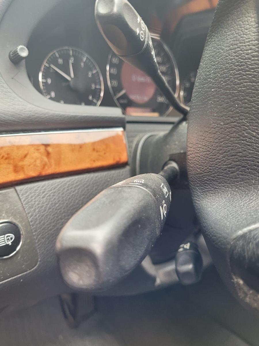 Mercedes-Benz E320 2004 — photo 12