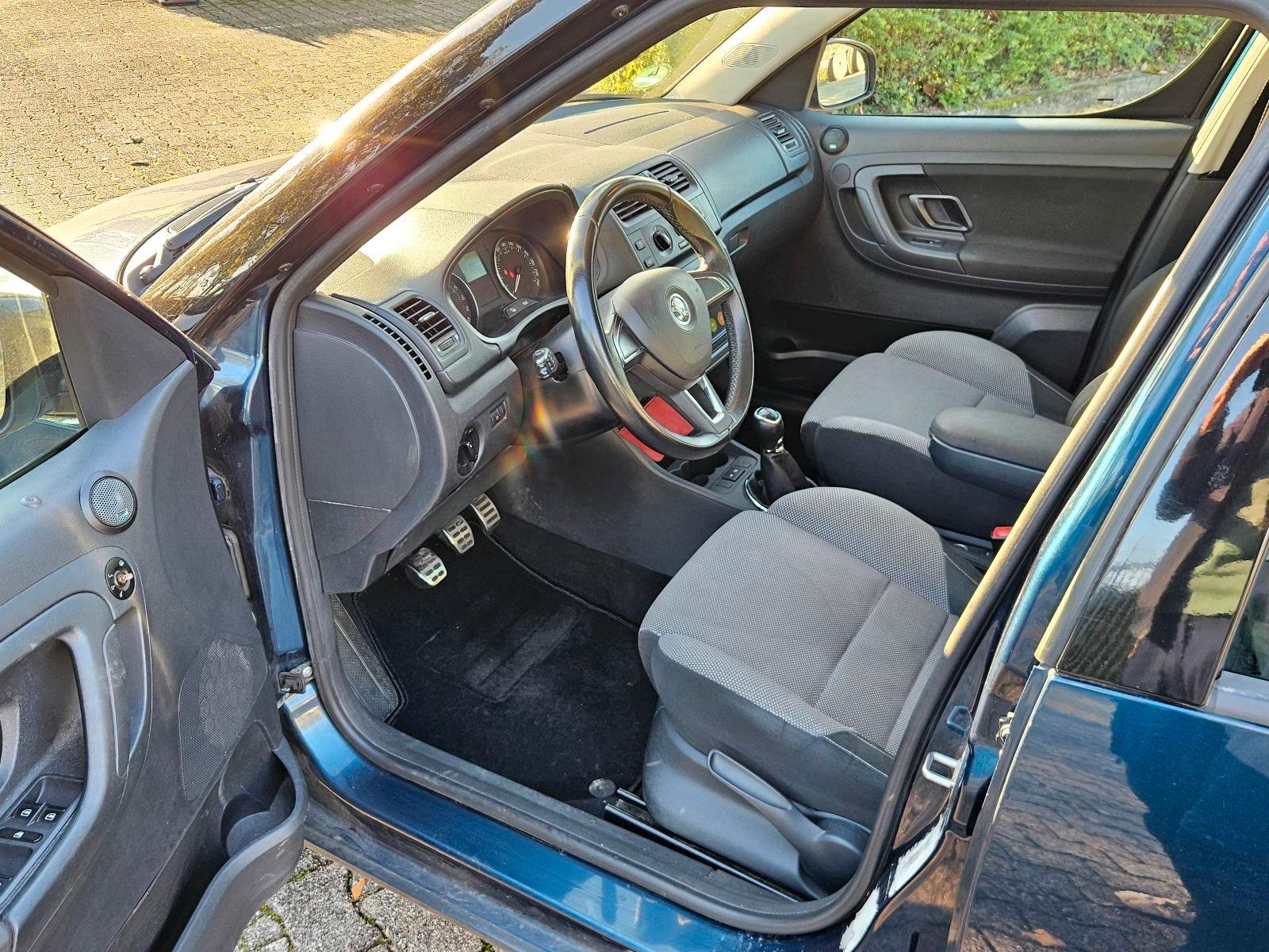 Skoda Roomster 2013 — photo 6