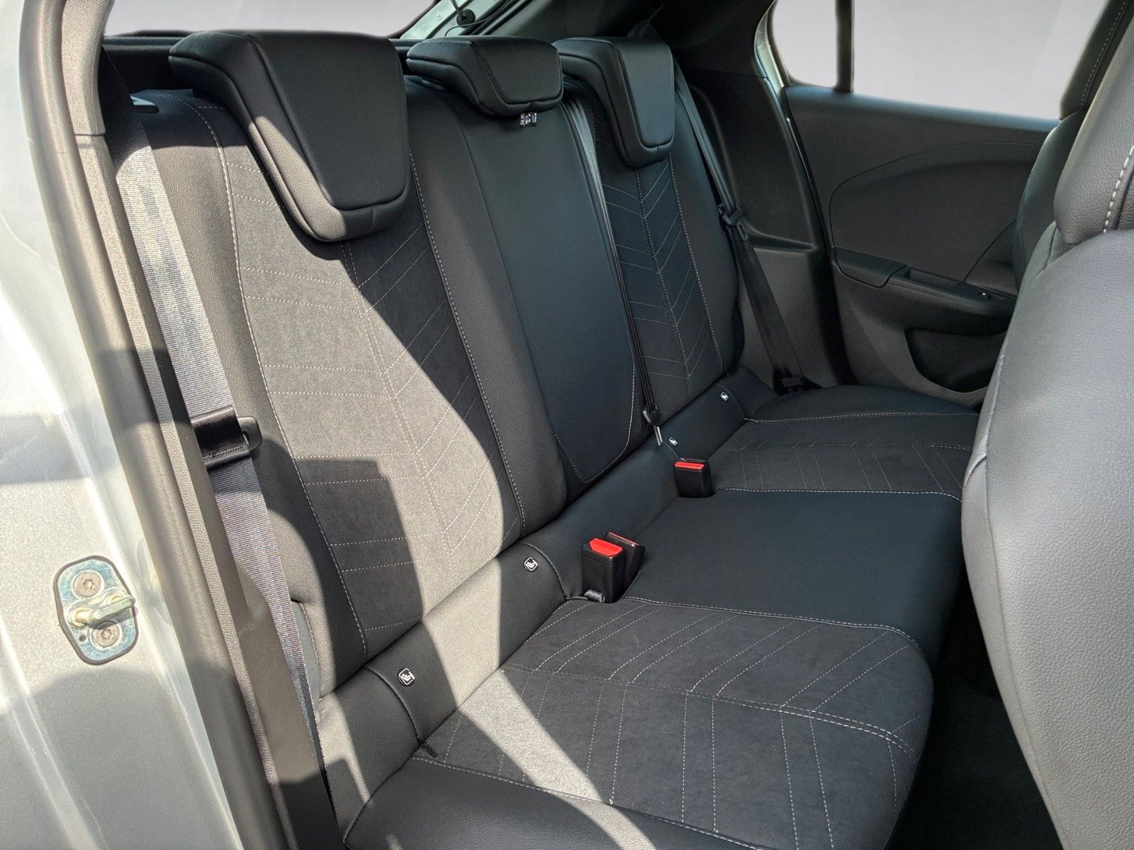 Fahrzeugabbildung Opel Corsa F GS 110PS Hybrid Automatik/Kamera!