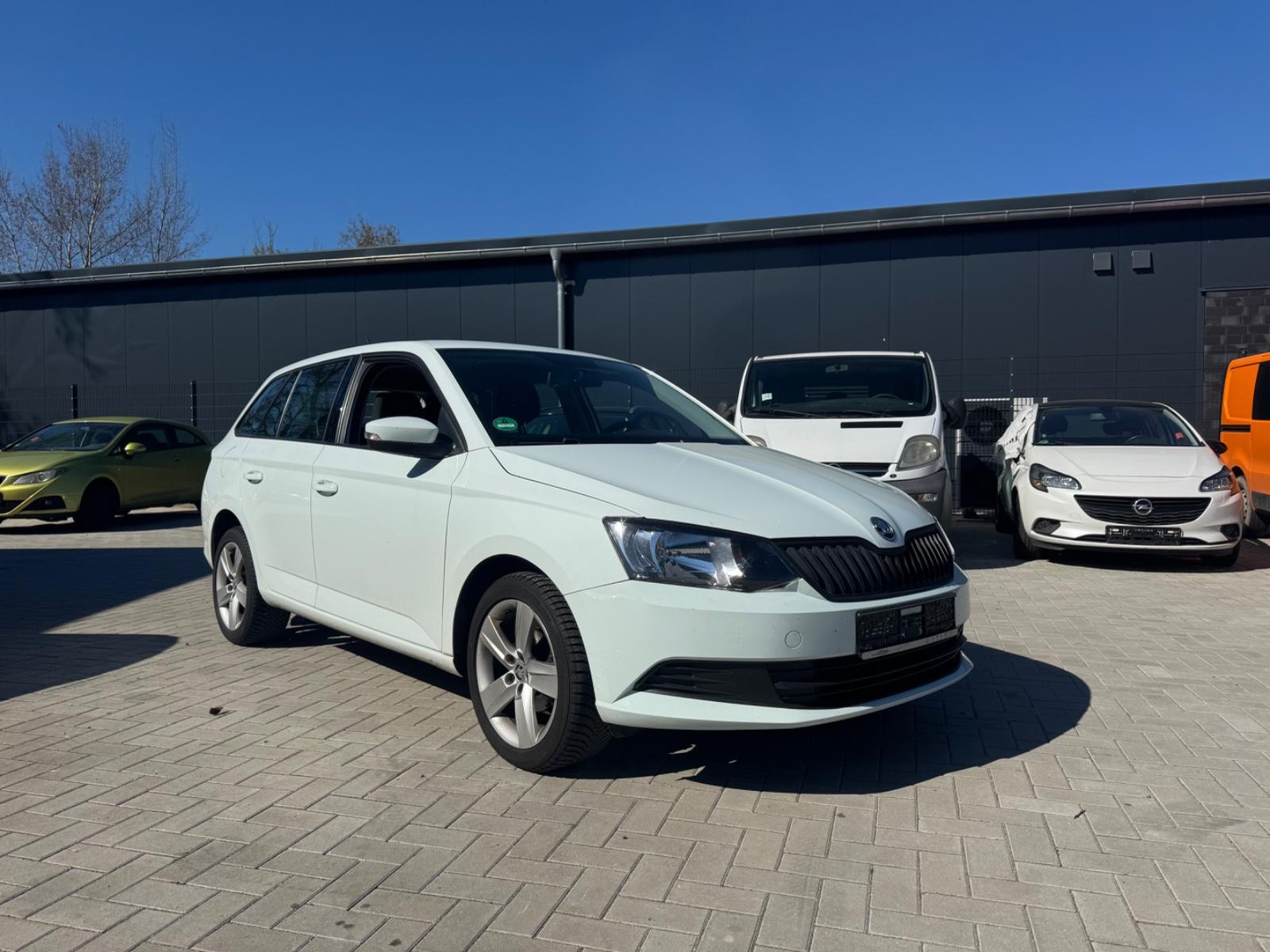 Skoda Fabia Combi 1.0 Tüv 12.2026 ( 1 Jahr Garantie )
