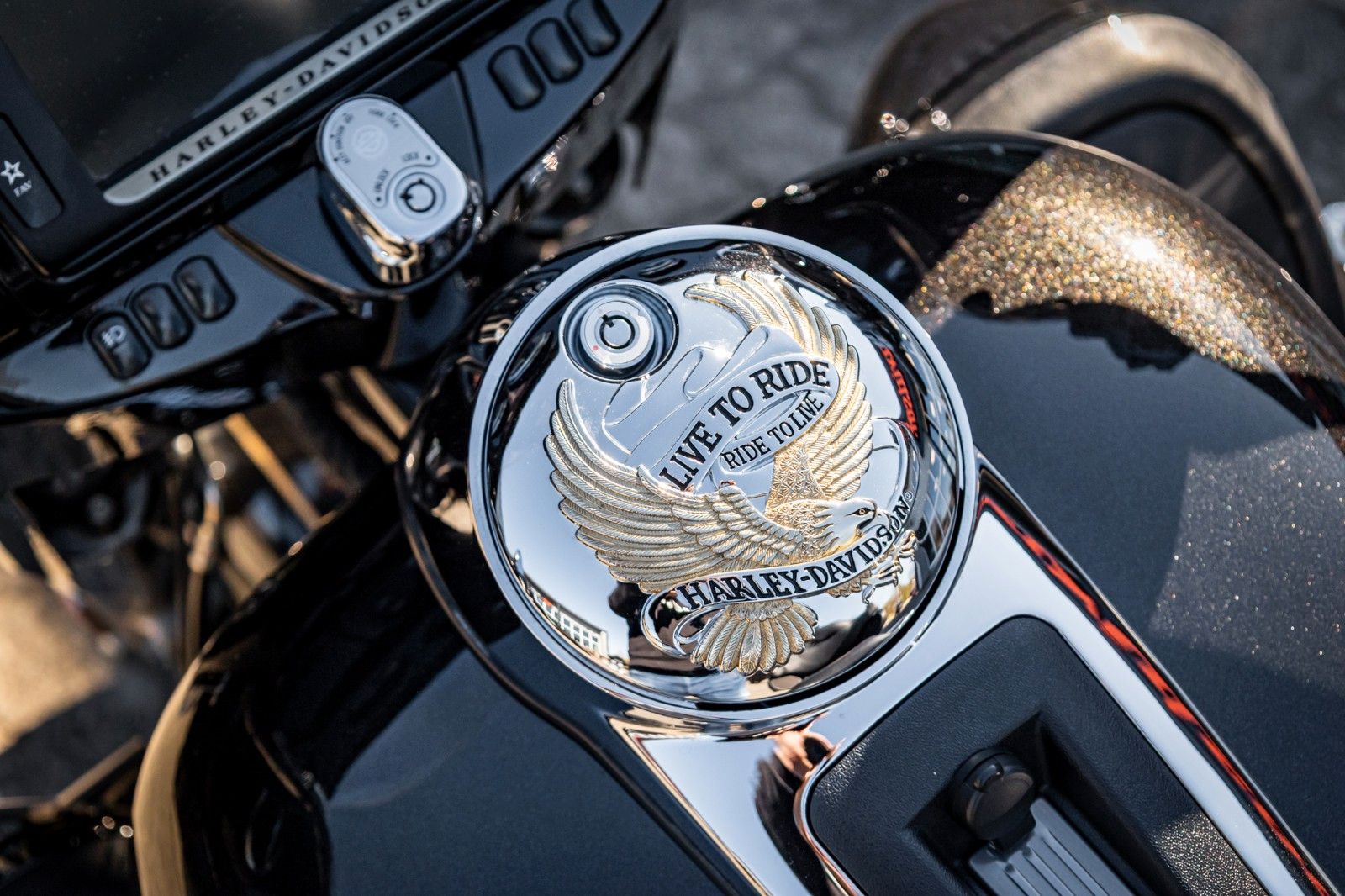 Fahrzeugabbildung Harley-Davidson ELECTRA GLIDE ULTRA LIMITED FLHTK 107 CUI