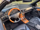 Mercedes-Benz SL 320 - - Mercedes-Benz SL 320 mit Benzin-Antrieb