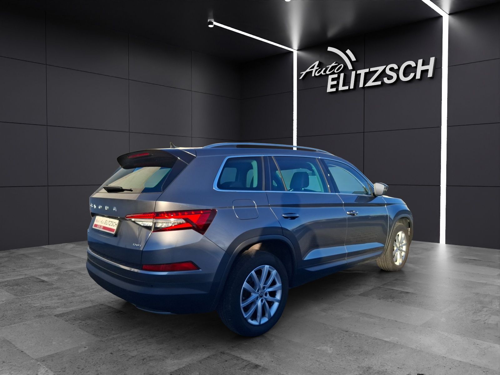 Fahrzeugabbildung SKODA Kodiaq TSI Style DSG 4x4 Standhzg. Matrix Navi L