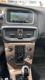 Volvo V40 Cross Country - 12