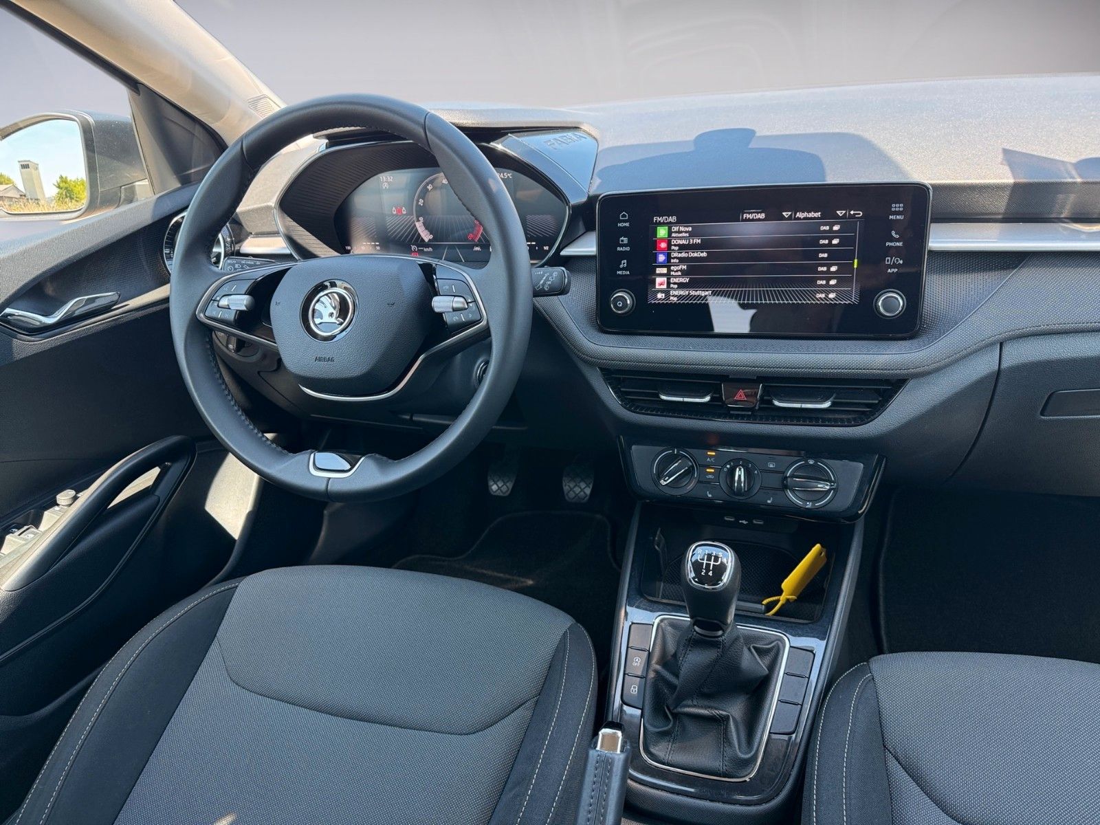 Fahrzeugabbildung SKODA Fabia Selection 1.0 MPI