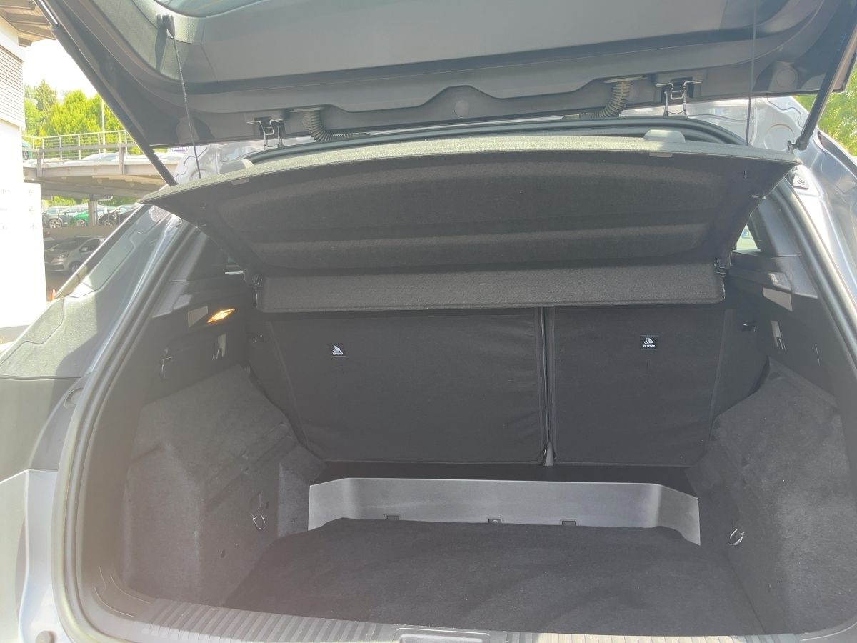 Fahrzeugabbildung Renault Austral Equilibre Mild Hybrid 140 ABS Fahrerairb