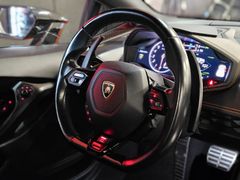 Fahrzeugabbildung Lamborghini Huracán LP610-4 Spyder ( CAMERA/ LIFT/ ARANCIO