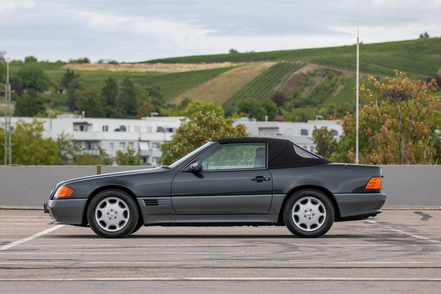 Mercedes-Benz SL 300