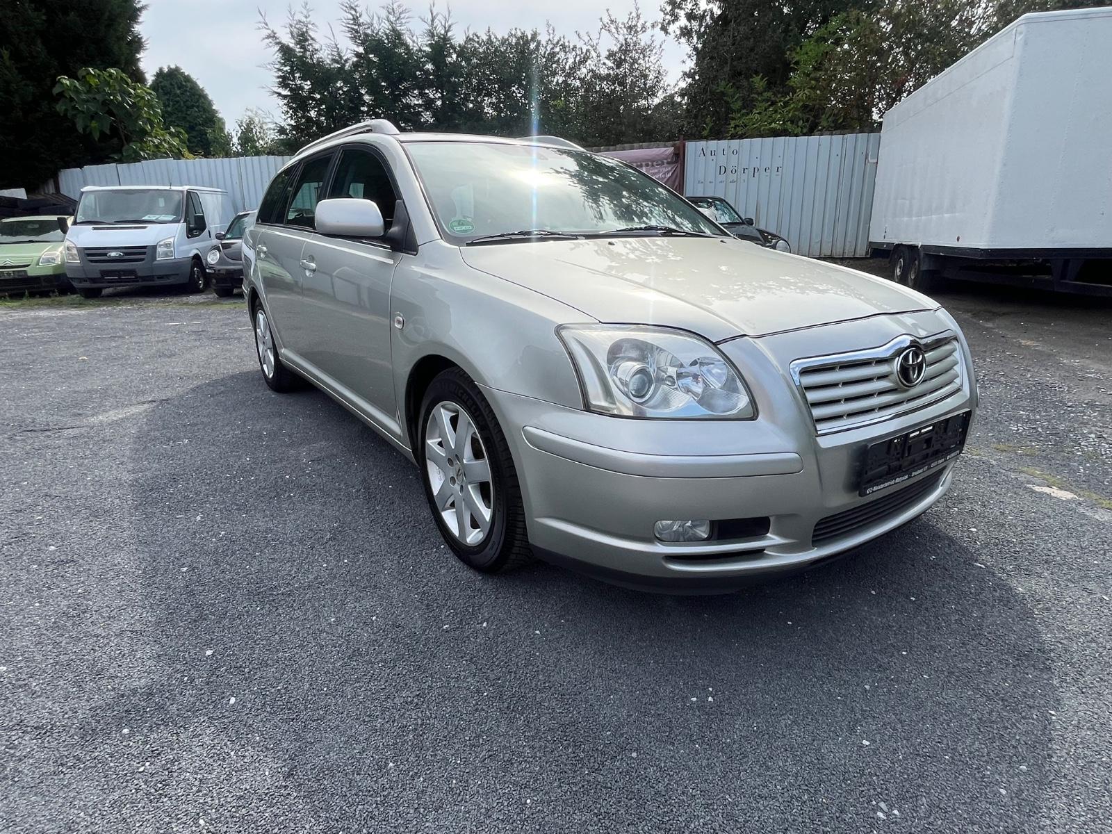 Toyota Avensis Kombi 2.0 Sol Neuwertig Gepflegt ! 1 Hd.