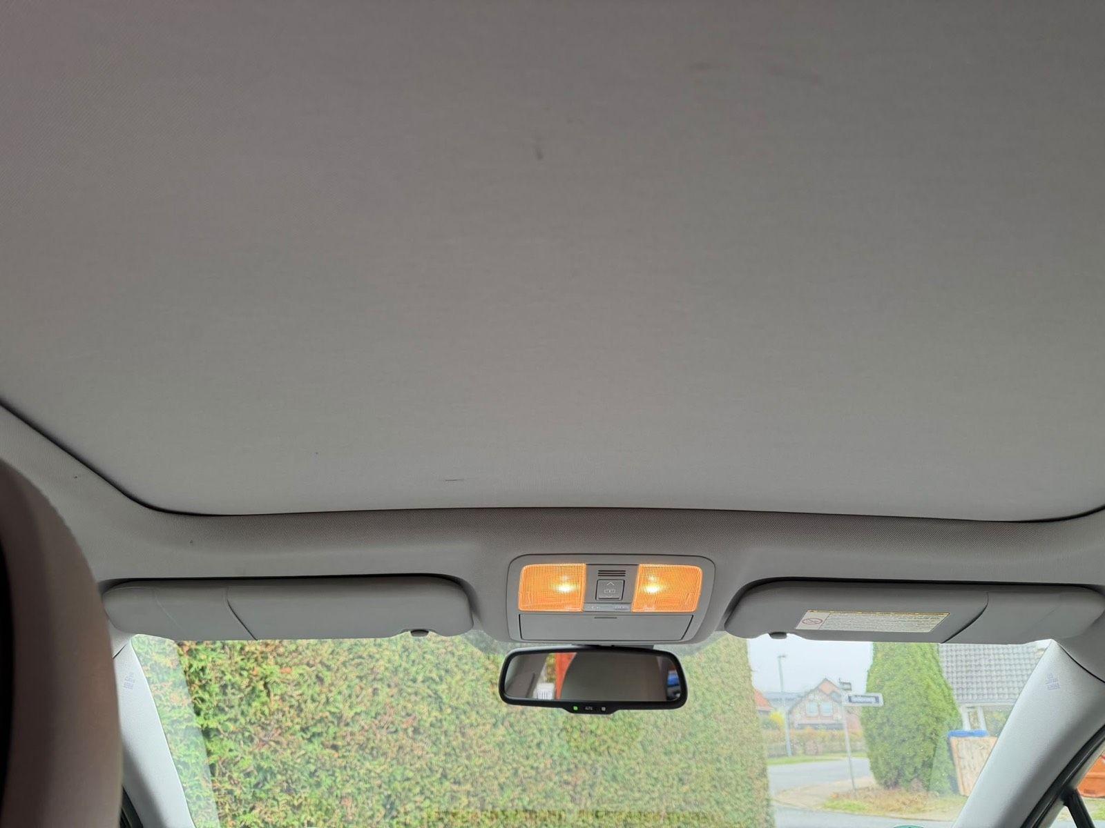 Toyota Avensis 2013 — photo 8
