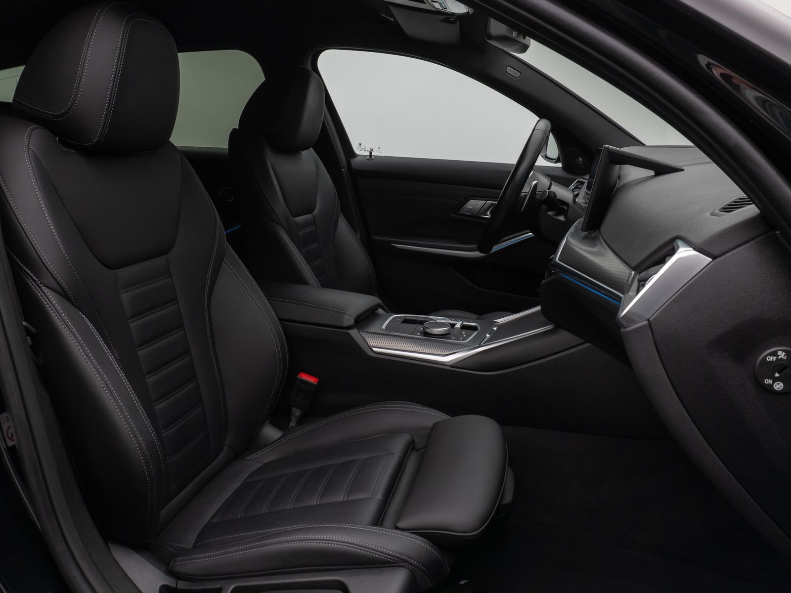 Fahrzeugabbildung BMW 330e xD M Sport Pro Kamera HUD DAB H/K Stop&Go