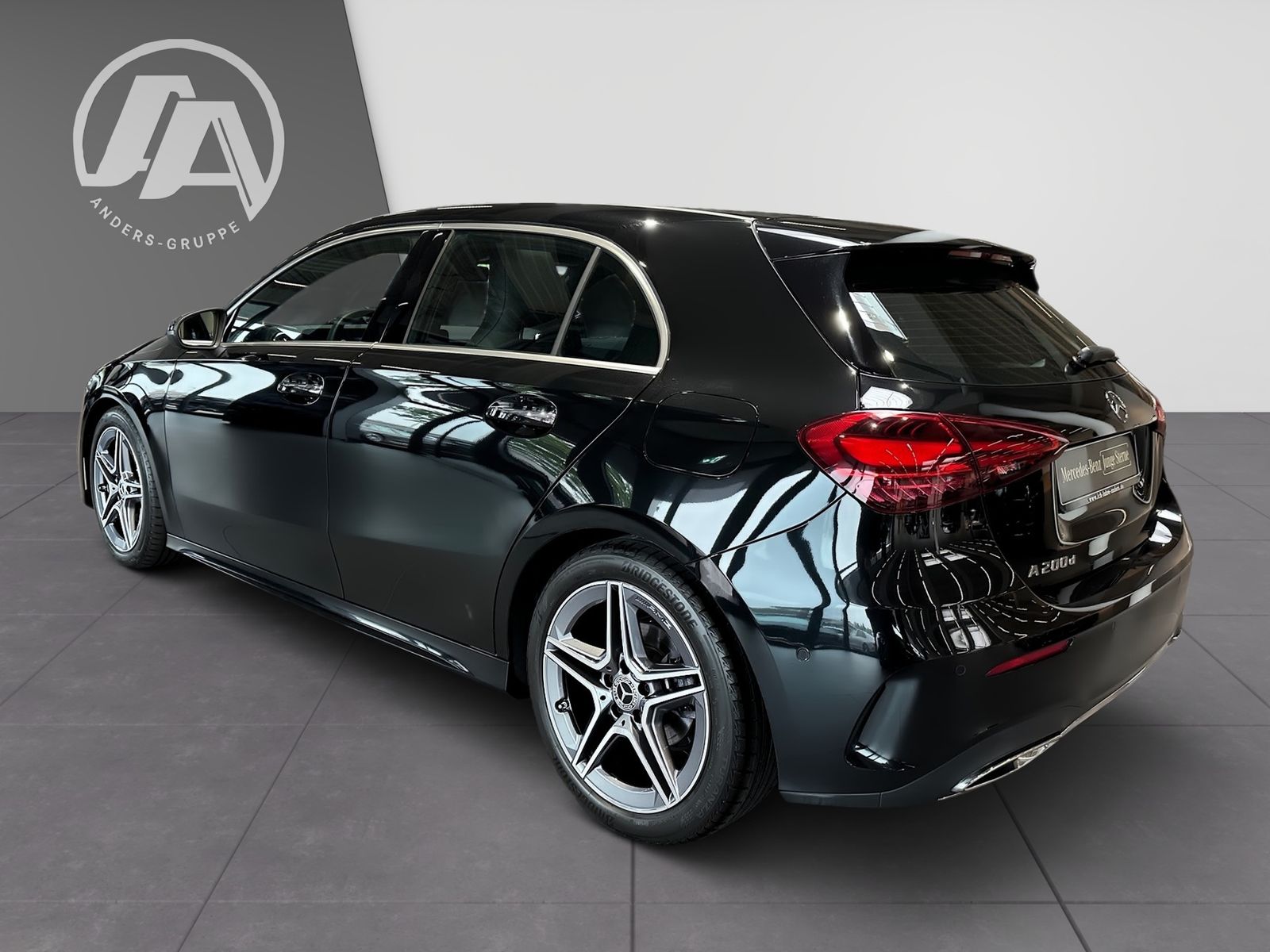 Mercedes-Benz A 200 d AMG+NAV+LED+KAM+PANO+KEYL+L.-HEIZ.+APPLE imagem 3