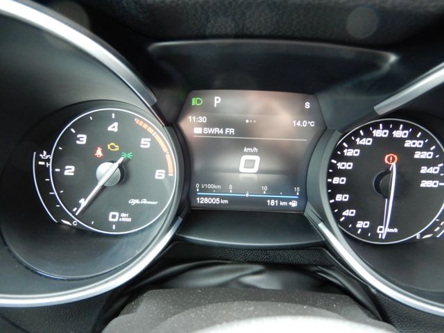 Fahrzeugabbildung Alfa Romeo Stelvio 2.2 Diesel Super Q4 Veloce Pak. Pano Nav