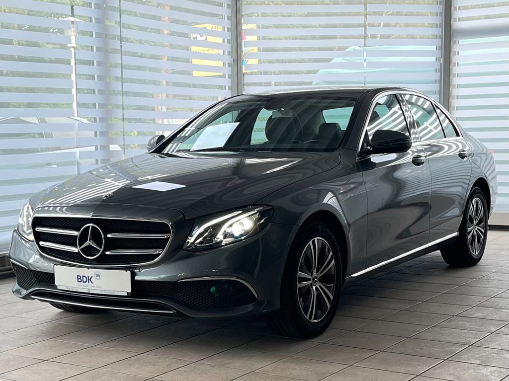 Mercedes-Benz E 220
