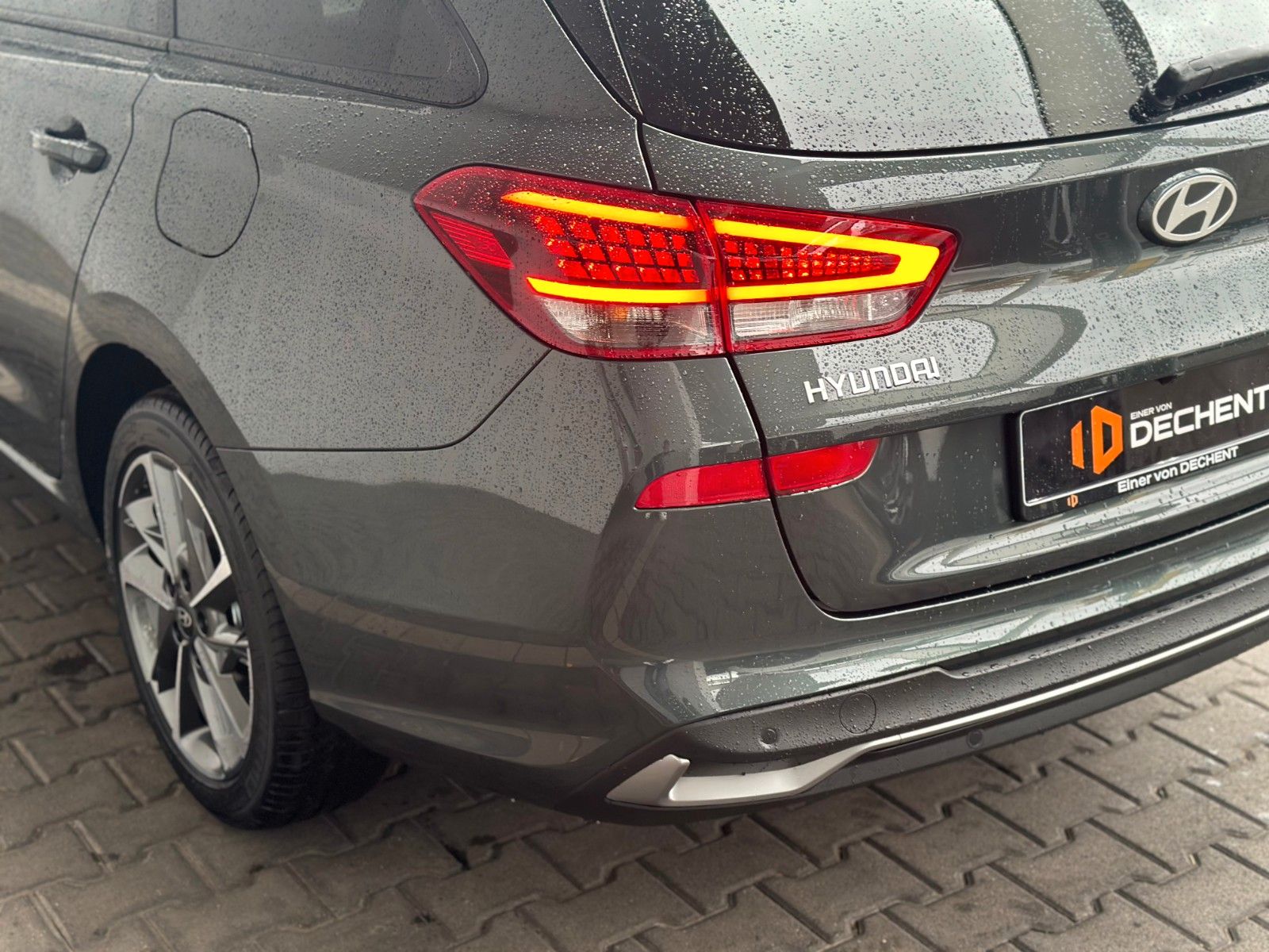 Fahrzeugabbildung Hyundai i30 ADAVANTAGE 1.5l 140PS Navi/SHZ!