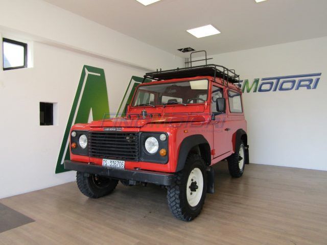 Rover LAND ROVER Defender 90 2.5 84 CV 3 porte 6 POSTI