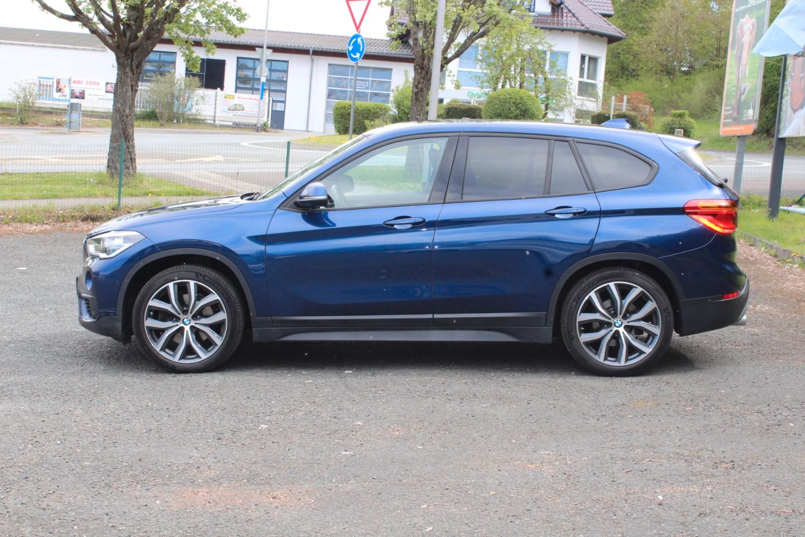 BMW X1 xDrive 20 d Adva. / Led / H&K / Kamera / M-Le