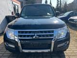 Mitsubishi Pajero 3.2 DI-D  AUTOM.+7 SITZER +EURO 6 +1.HAND - Mitsubishi Pajero in Berlin