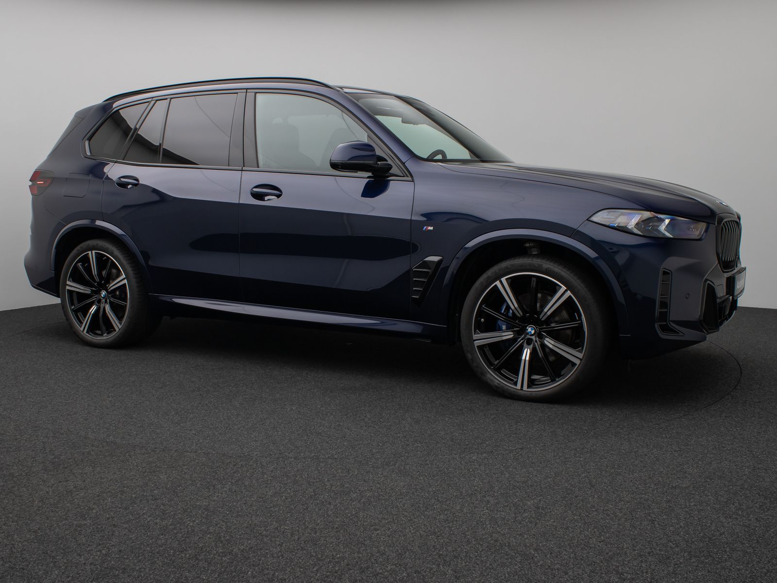Fahrzeugabbildung BMW X5 xD30d M Sport Pro Panoram 360°HUD DAB H/K 22"