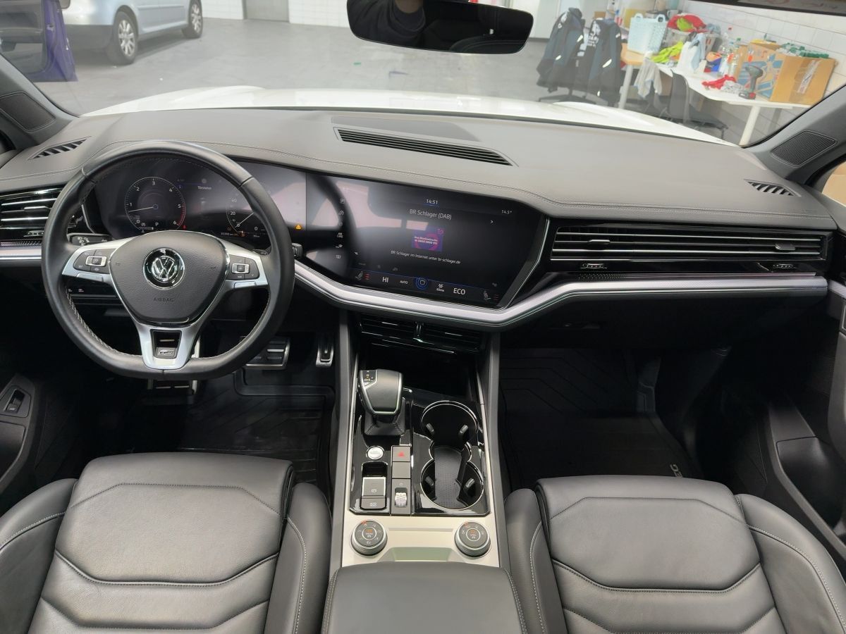 Volkswagen Touareg 3.0 V6 TDI DSG 4M R-Line Pano Luft LED-M foto 11