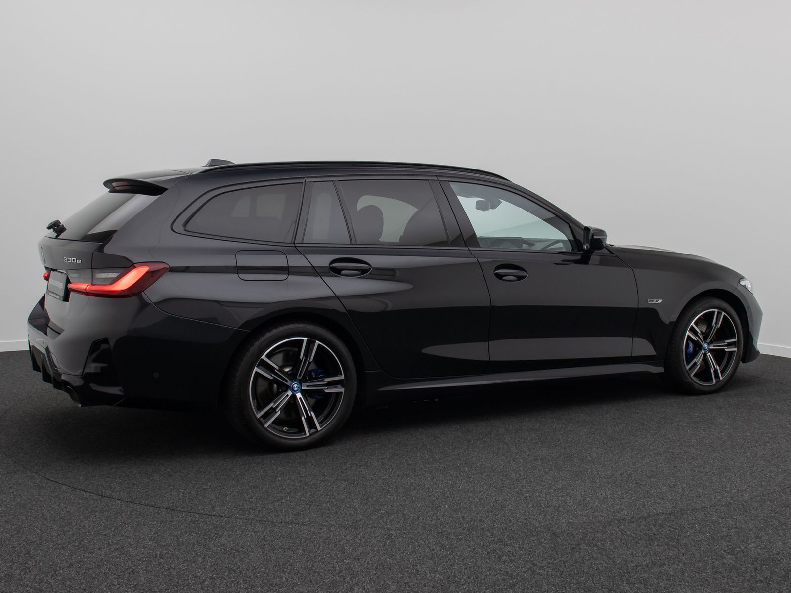 Fahrzeugabbildung BMW 330e M Sport HUD Kamera HiFi DAB Komfort Alarm