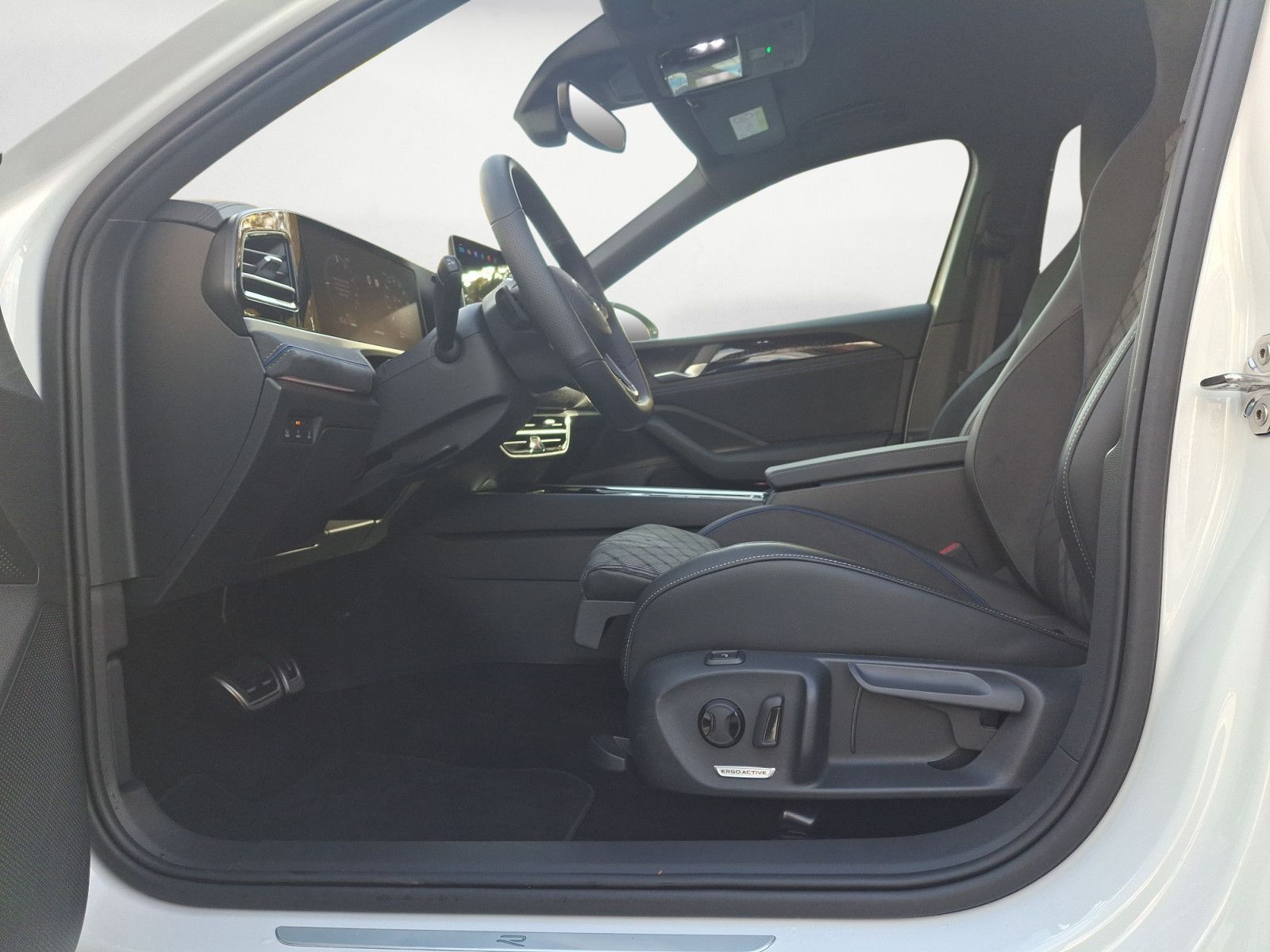 Volkswagen Passat Variant - Bild 8