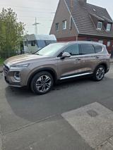 Hyundai SANTA FE 2.2 CRDi Premium 4WD 8AT Premium - Hyundai SANTA FE von privat