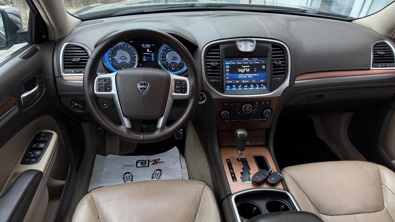 Lancia Thema 3.0 CRD V6 239ch - CT récent - Entretien complet - Led - Ecran tactile