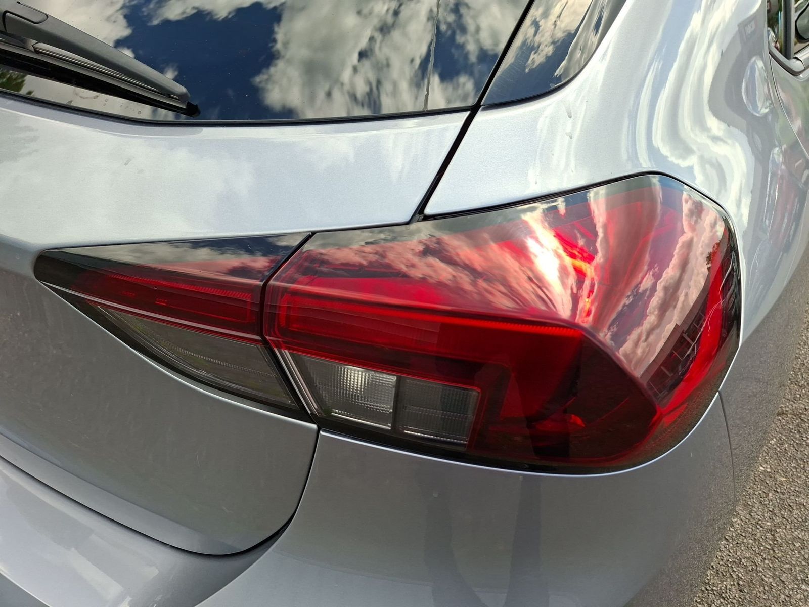 Fahrzeugabbildung Opel Corsa F 1.2 Edition LED,Navi,SHZ,Kam.,PDC,FLA,LM