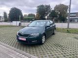 Skoda Rapid 1,6 (1 Hand ) - Skoda Rapid in Hamburg