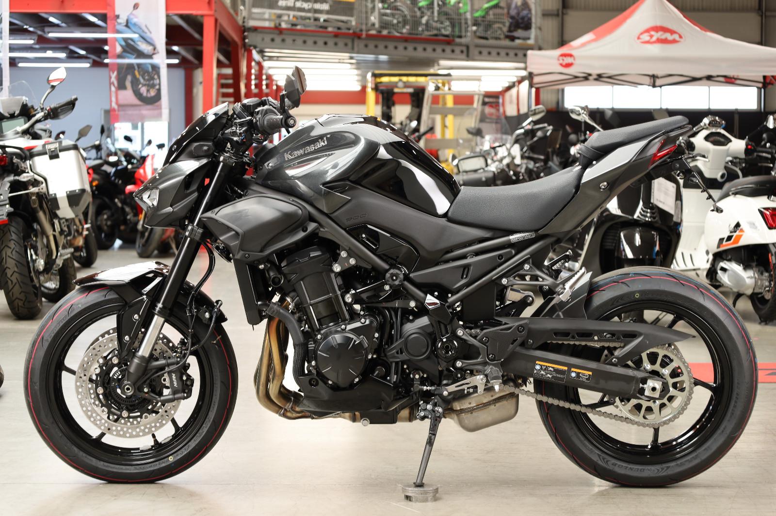 Kawasaki Z 900 viel Zubehör!!!