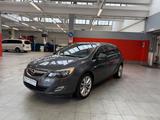 Opel Astra 2.0 CDTI 165CV Sports Tourer aut. Cos - Opel Astra mit Diesel-Antrieb: Kombi, 2.0