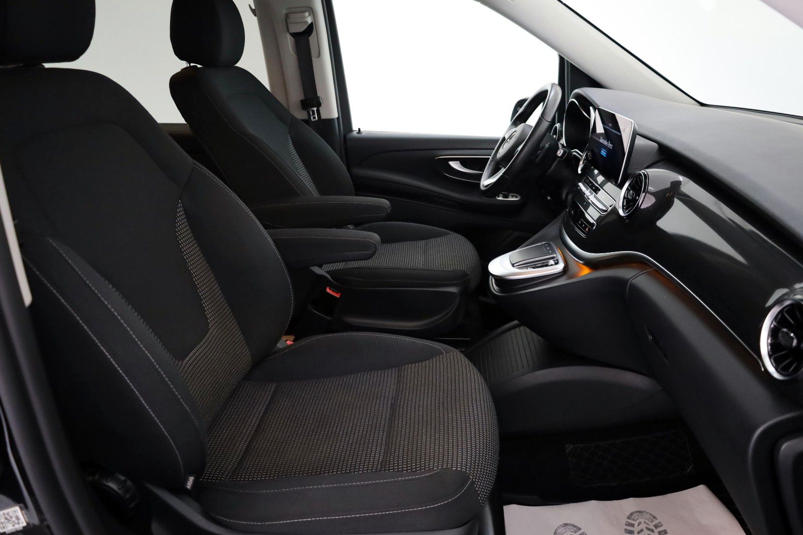 Fahrzeugabbildung Mercedes-Benz V 220 d RISE kompakt,Navi,SH,Carplay,Kamera,AHK