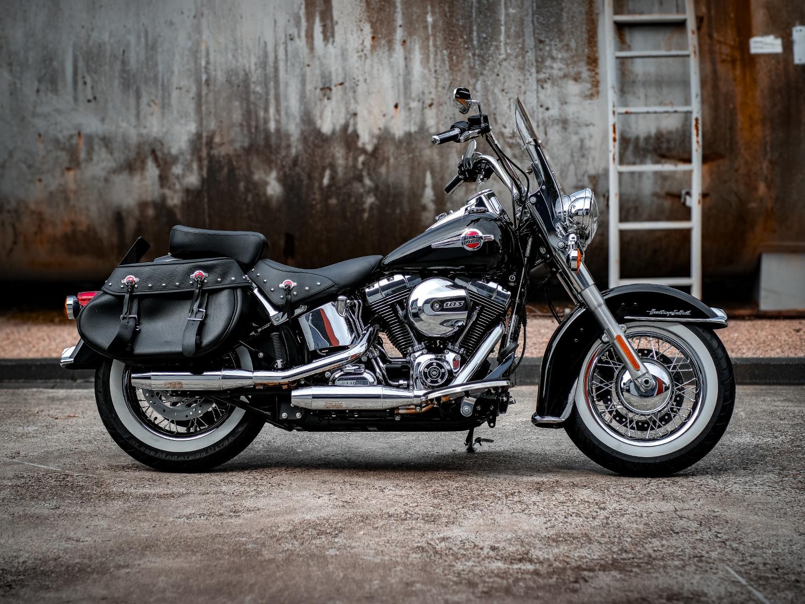 Harley-Davidson FLSTC  Heritage Classic 103 -J&H-Metzeler-Top!