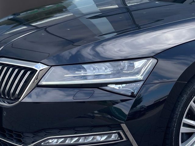 Superb Combi 2.0 TDI DSG L&K Navi,AHK,Kamera,Kli