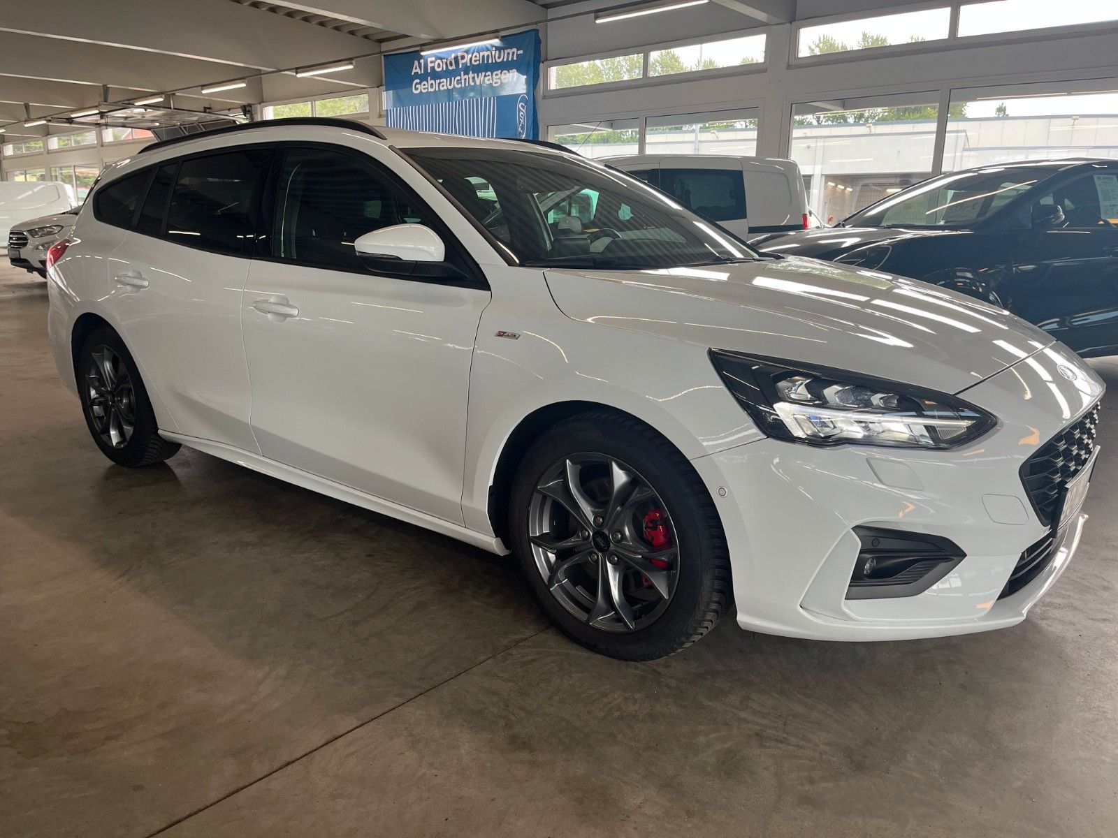 Fahrzeugabbildung Ford Focus ST-Line X LED CAM NAVI WinterPaket uvm.