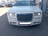 Chrysler 300C 3.0 CRD Autom. - - weiße Chrysler 300C
