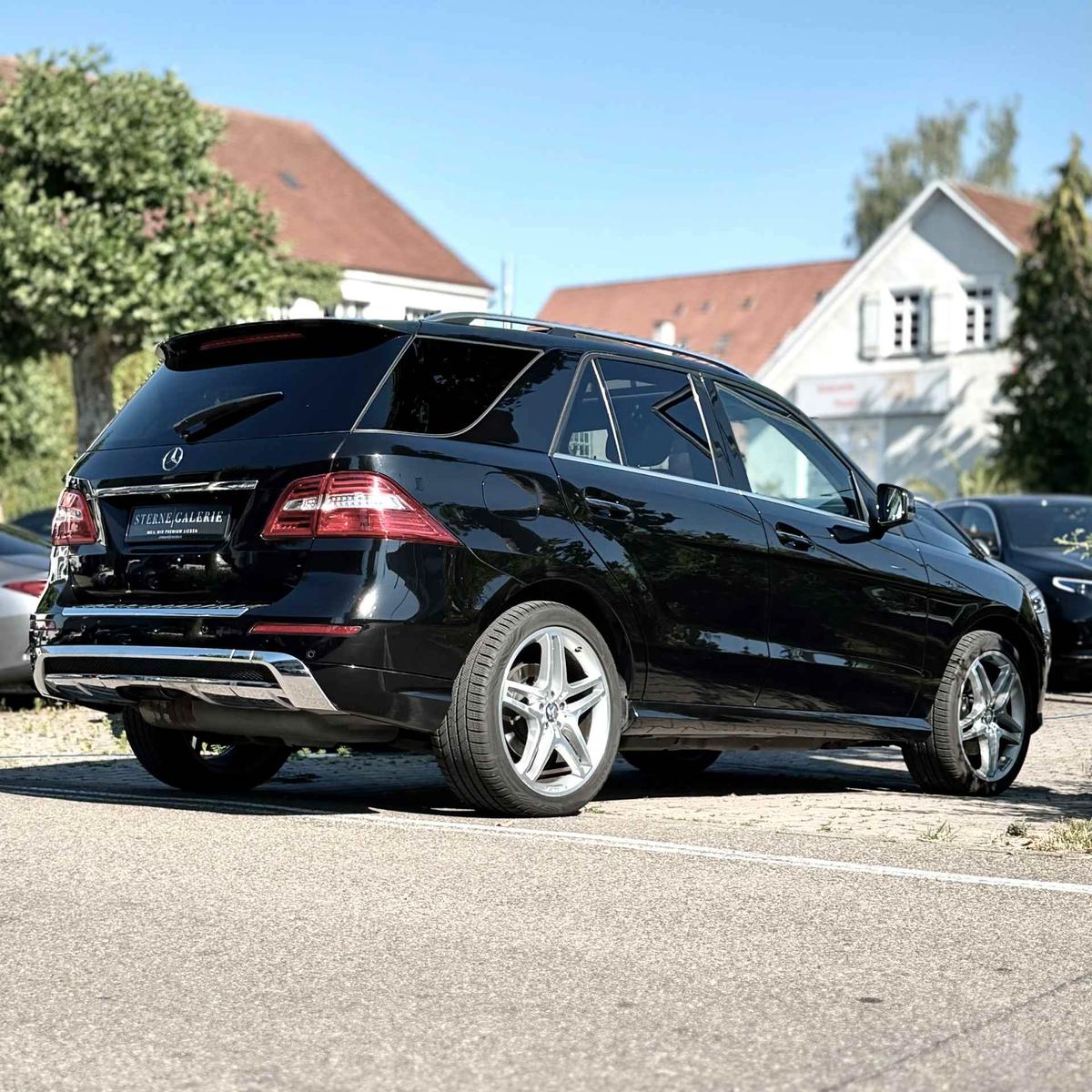 Mercedes-Benz ML 350 AMG-LINE/KAMERA/SHZ/MEM/PANO/AHK