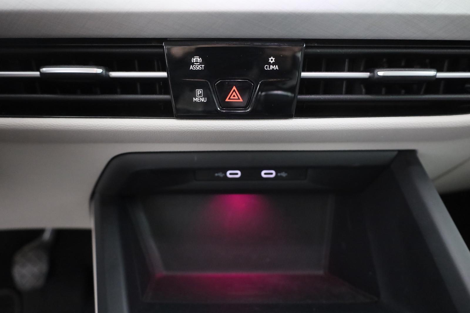 Volkswagen Golf VIII Variant 1.5 TSI Life LED Navi SHZ AHK, миниатюра 12