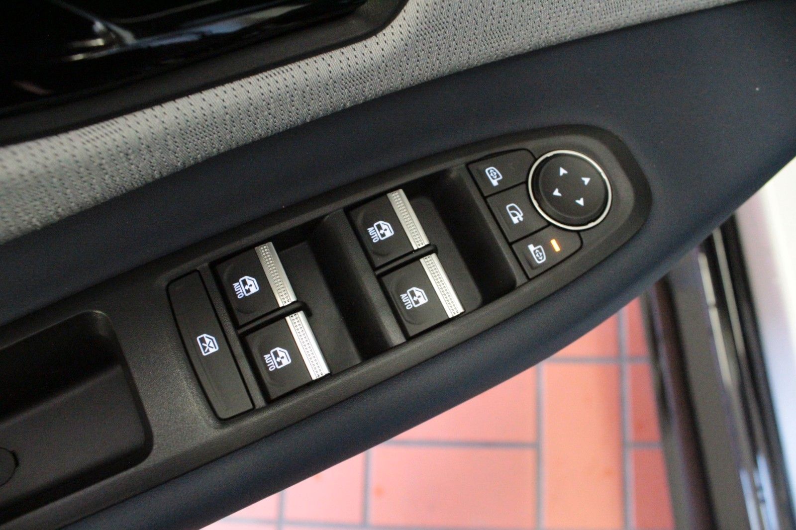 Fahrzeugabbildung Renault R 5 E-Tech 150 Comfort Range Rolland-Garros