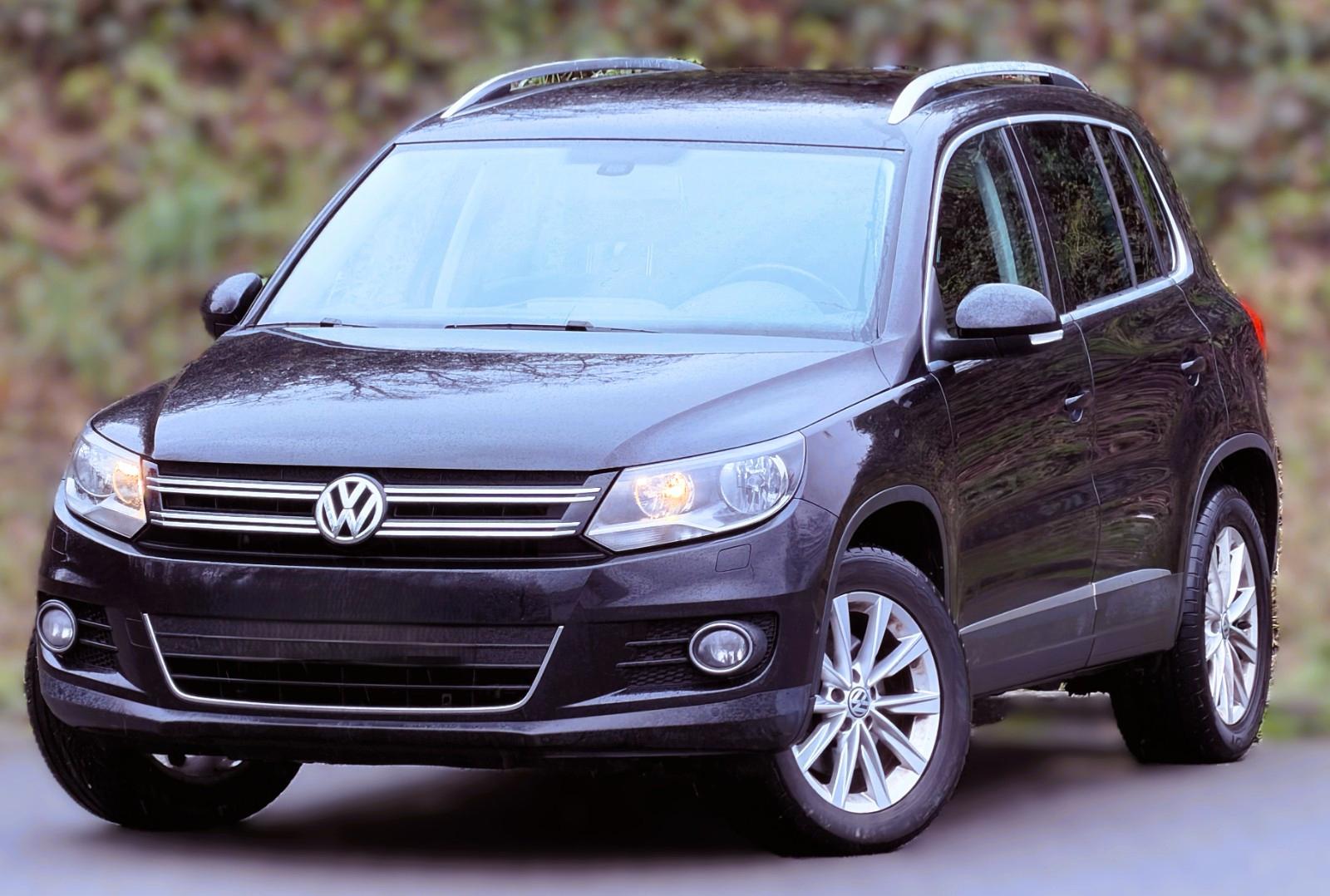 Volkswagen Tiguan Sport & Style 4Motion NAVI AHK PDC SHZ