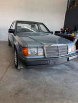 Mercedes-Benz Mercedes Benz W124 230e - Mercedes-Benz 230: W124