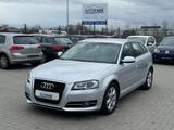 Audi A3 Sportback 2.0 TDIAmbiente Xenon/Tempo/SHZ/PDC - Audi A3 aus 2012: TDI