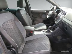 VW Tiguan 2.0 TDI R-Line 4M Matrix Nav Ahk Sport-Pa VW Tiguan 2.0 TDI R-Line 4M Matrix Nav Ahk Sport-Pa
