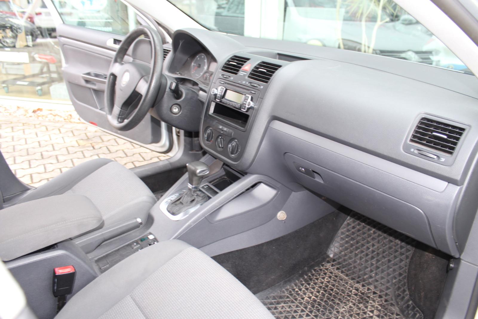 Volkswagen Golf 2009 — photo 12