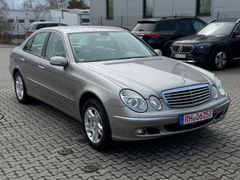 MERCEDES-BENZ E 350 Lim*NAVI*PDC*TEMP*SHZ*AUTOMATIK*2.HAND*AHK