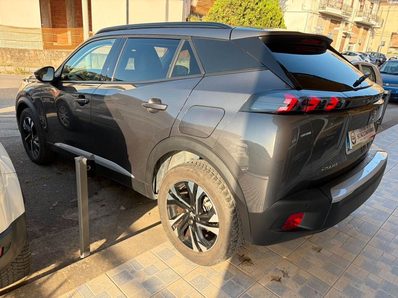 Peugeot 2008 BlueHDi 130 S&S EAT8 Allure imagem 3