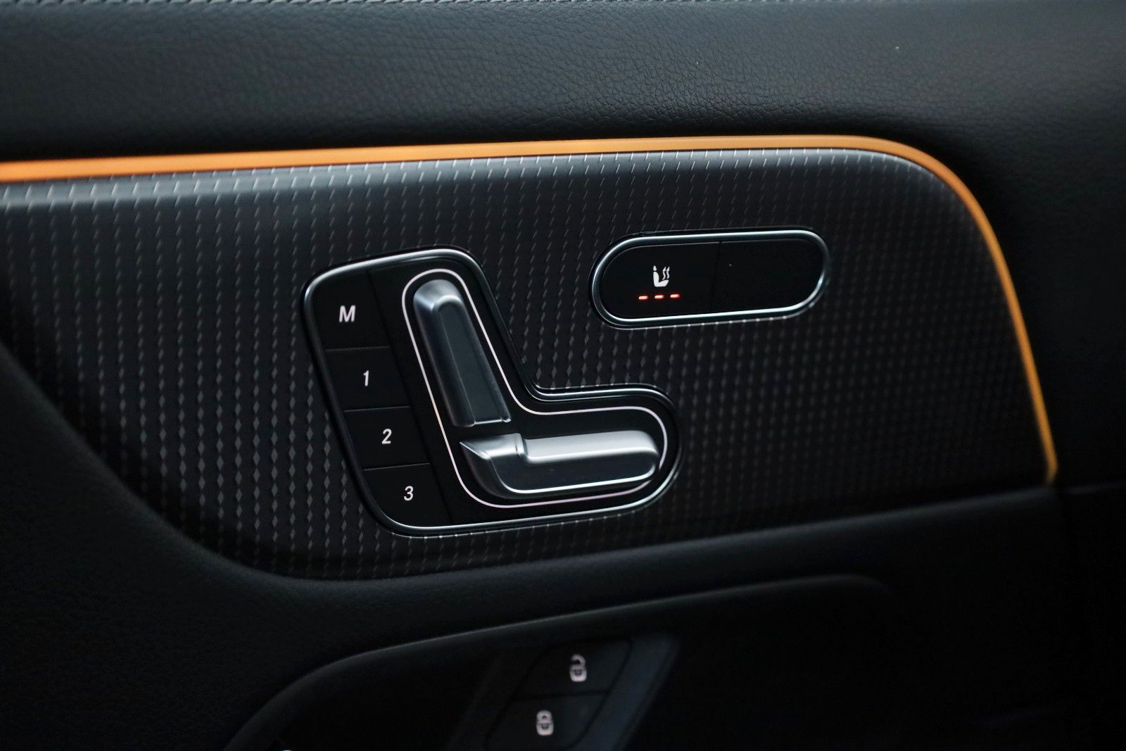 Fahrzeugabbildung Mercedes-Benz GLA 250 e, Progressive,Leder,Panorama,LED,Kamera
