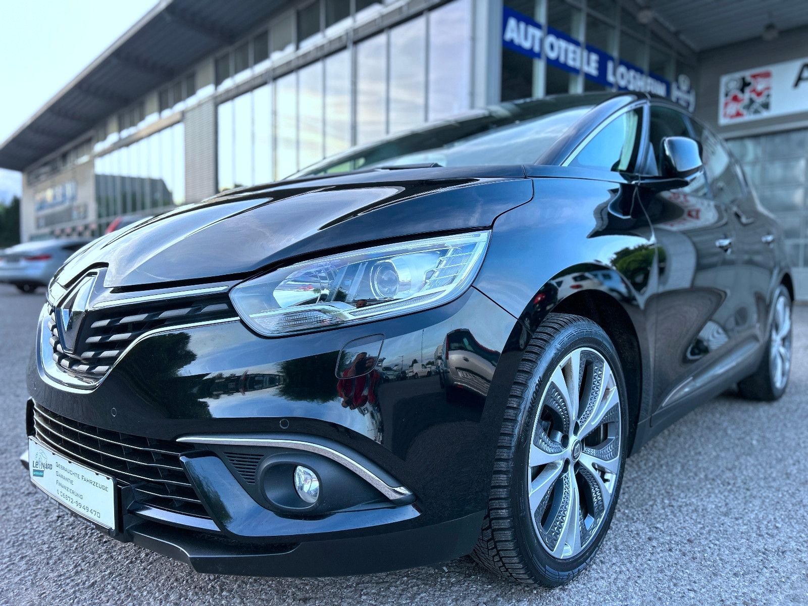 RENAULT Scenic